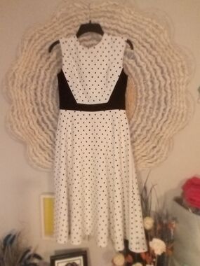 London Times Black and White Polka Dot Midi Dress